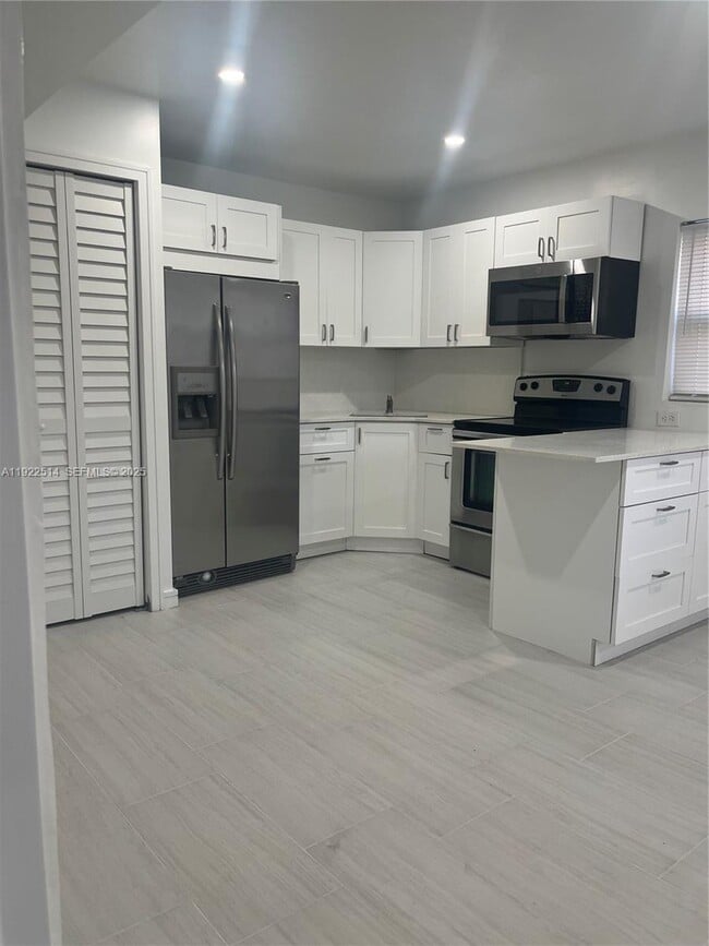 Photo - 3912 SW 12th Ct Unit 1-2