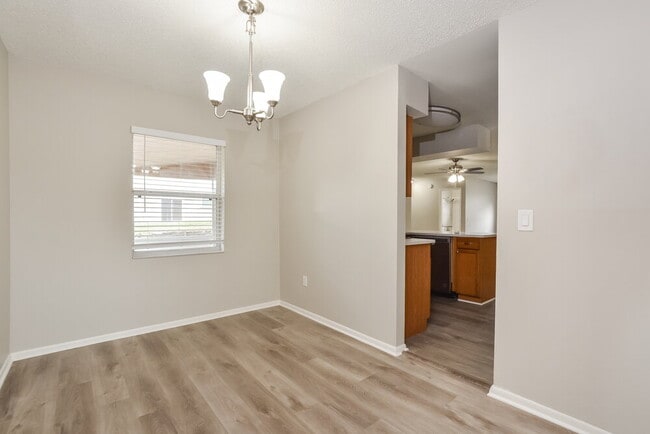 Photo - 122 Winding Ridge Dr