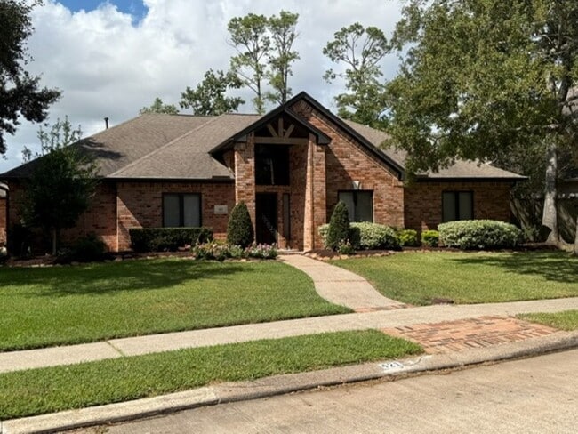 Building Photo - 421 Creekside Dr