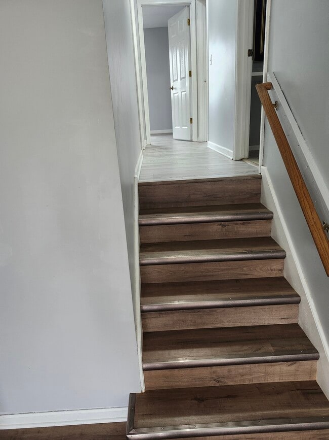 Photo - 6221 Boone Ave N