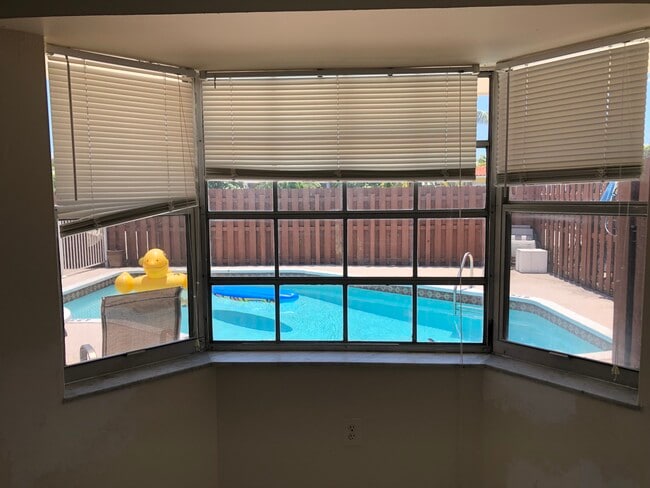 Vista desde la cocina - 5111 NE 18th Ave Unidad 1