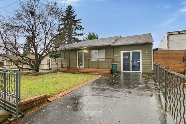 Photo - Charming 3-Bedroom Home in a Peaceful Setting Unit House