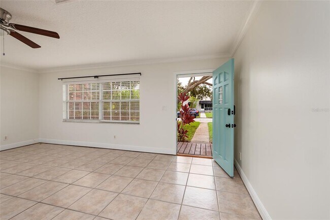 Photo - 121 28th Ave N