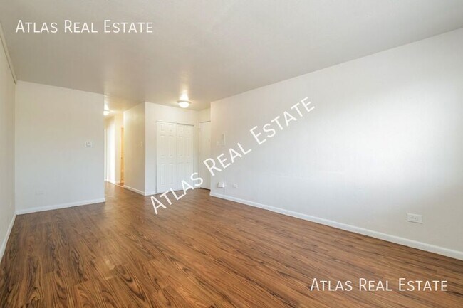 Photo - 4991 Lowell Blvd Unidad 103