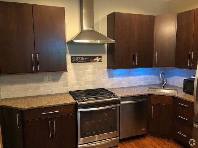 Building Photo - 2132 W Ohio St Unit Apt 1