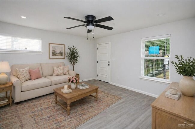 Photo - 1107 Shasta Ave W Unit 2