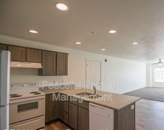 Photo - 756 E 500 S Condominio