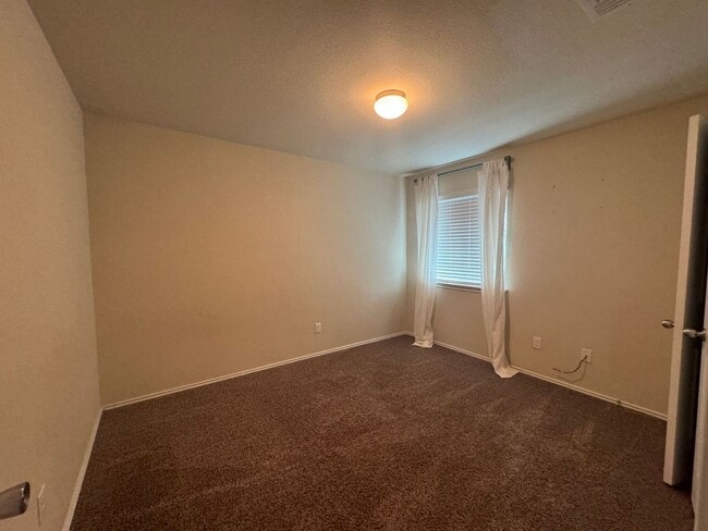 Photo - 4 bedroom located in Yowell Ranch!