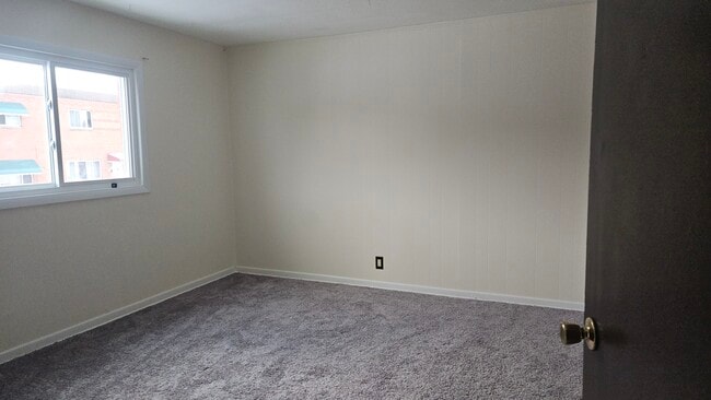 Photo - 209 Dalepark Dr