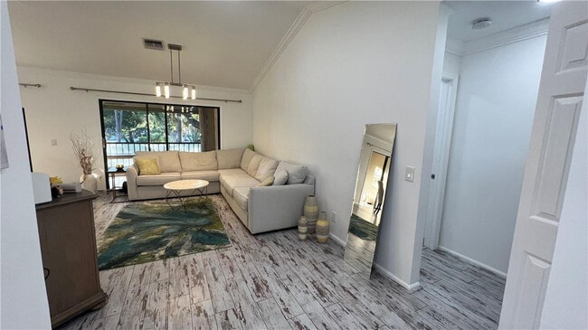 5580 Coach House Cir Unit F