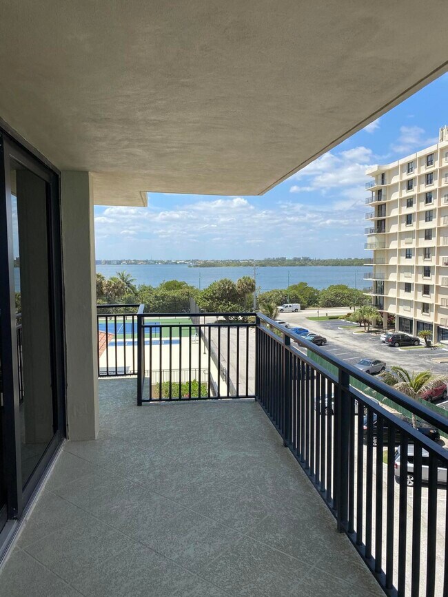 Photo - 5460 N Ocean Dr Unit 3d