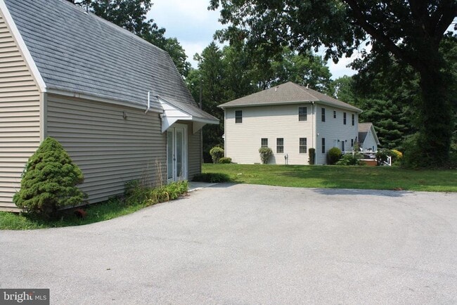 Building Photo - 1349 Phoenixville Pike