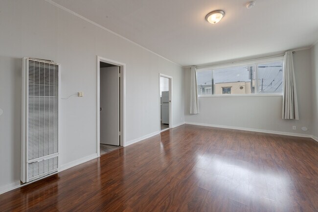 Photo - 3351 Vicente St Unit 3351
