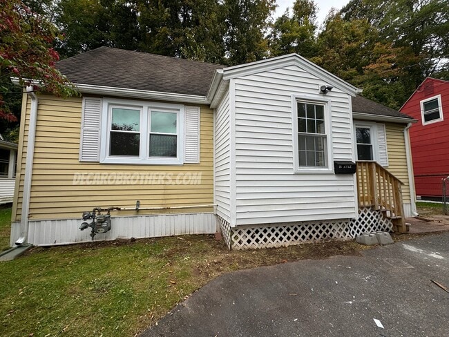 Building Photo - 56 Covington St