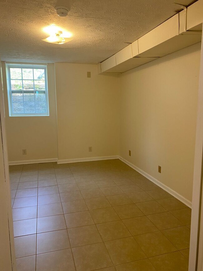 Photo - 346 Reese St