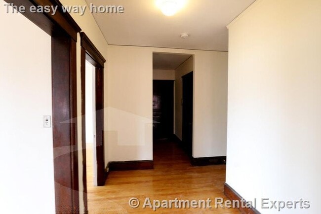 Photo - 14 Centre St Unidad #8