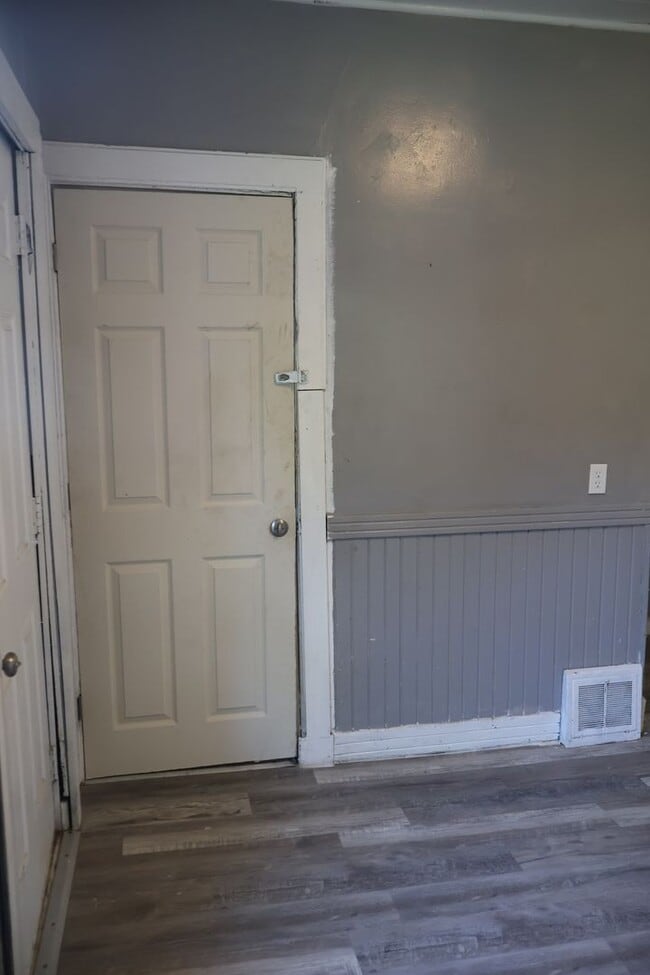 Photo - 6812 Whitney Ave Unit 3 - Rear