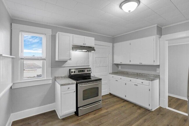 Photo - 651 King St