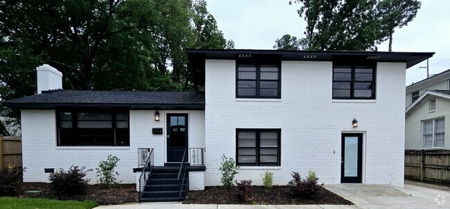 Building Photo - Forest Hills Rental