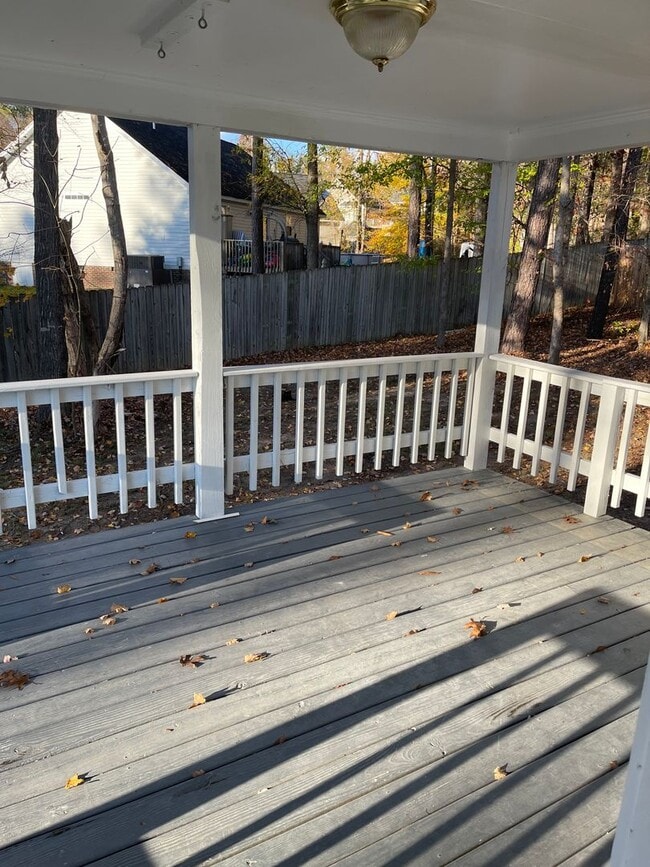 Photo - 102 Charles St