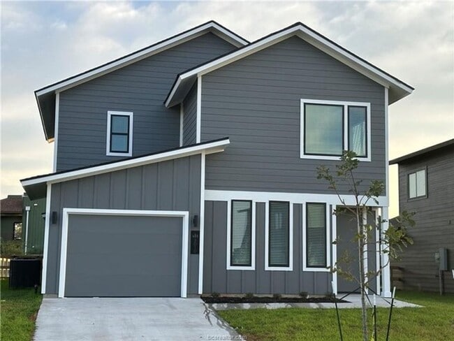 Building Photo - 3010 Alpha Wolf Ct