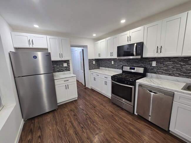 650 Monroe St Unit 1
