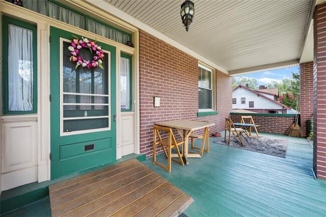 Photo - 508 Cascade Rd