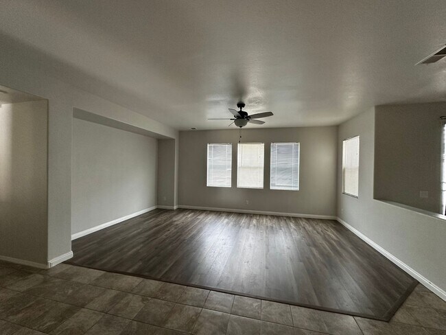 Photo - May Ranch Home (Perris, CA)