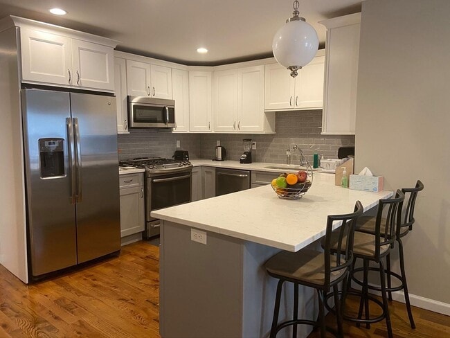 Photo - 239 St John St Unit 1