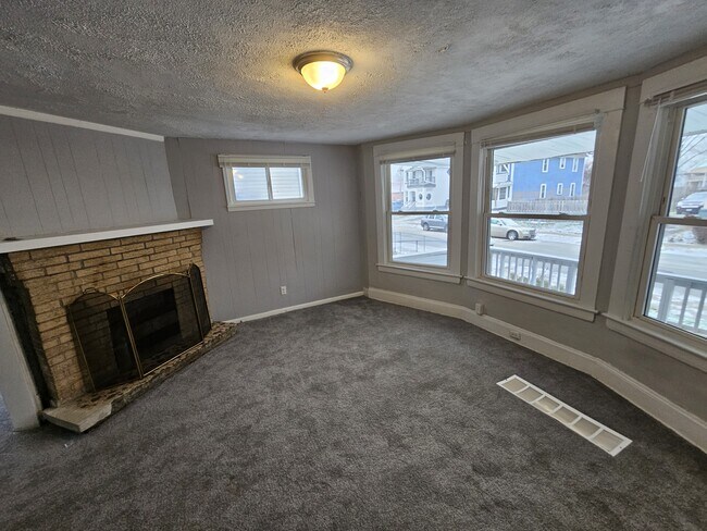 Photo - 10602 Earle Ave Unit Downstairs
