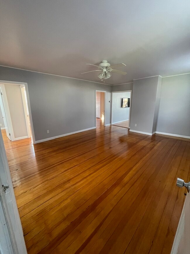 Photo - 24 Sharp St Unit 1st