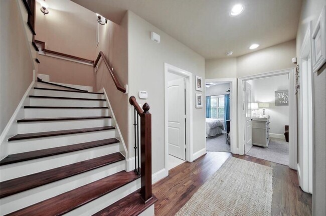 Photo - 1222 W 17th St