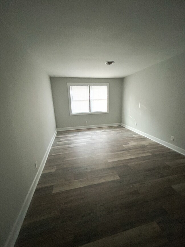 Photo - 4764 Longview Dr