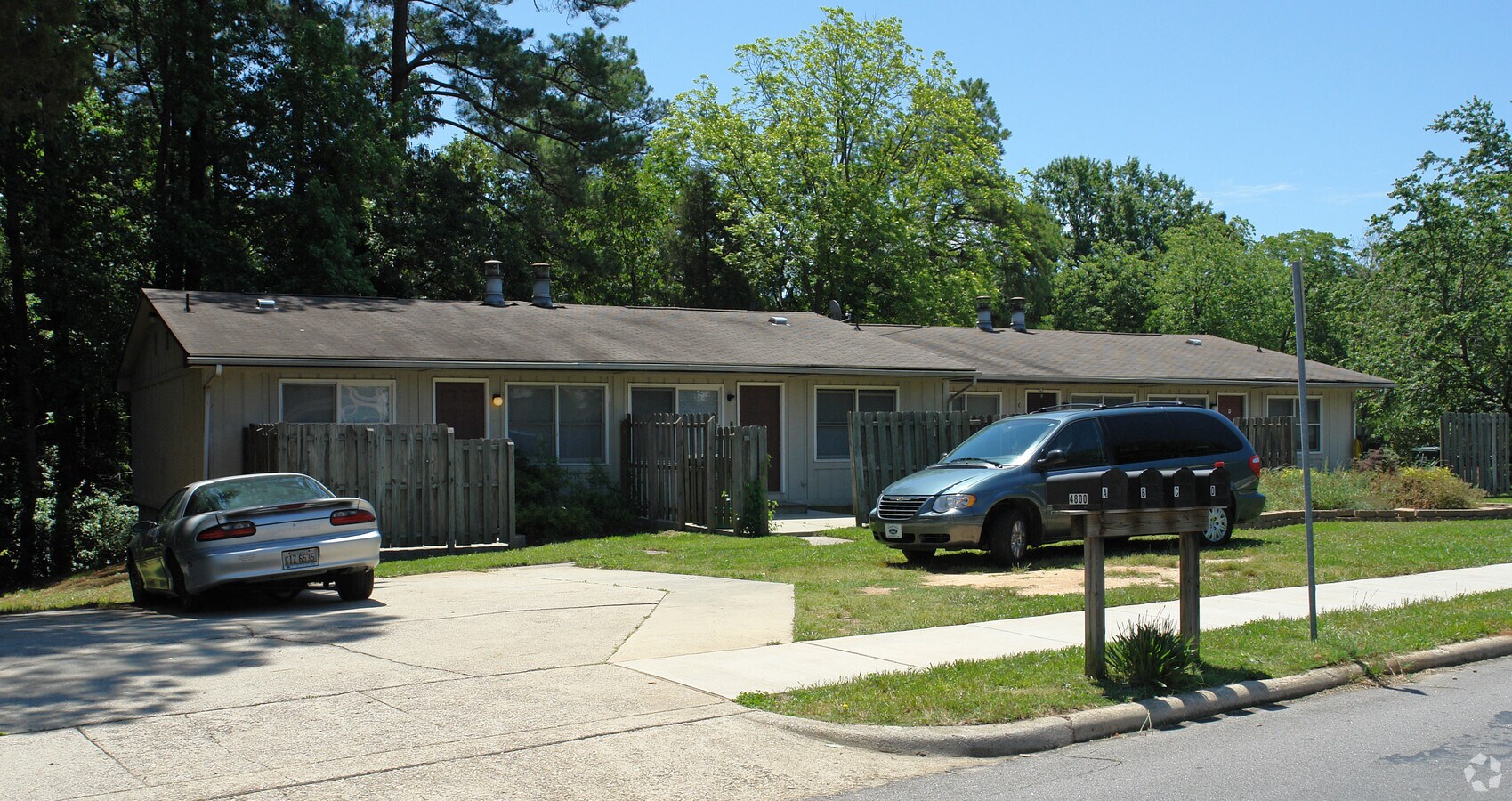 Photo - 4800 Hollenden Dr Apartments