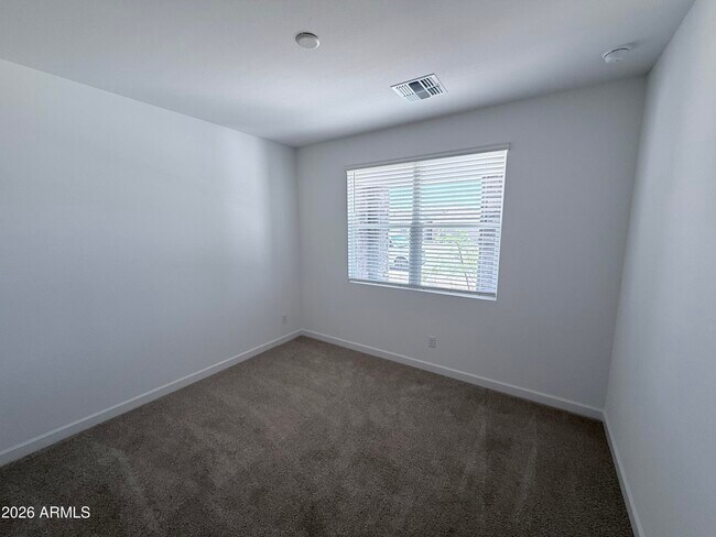 7022 W Pinnacle Vista Dr