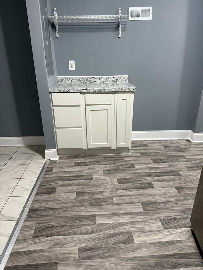 Photo - 2536 Loyola Southway