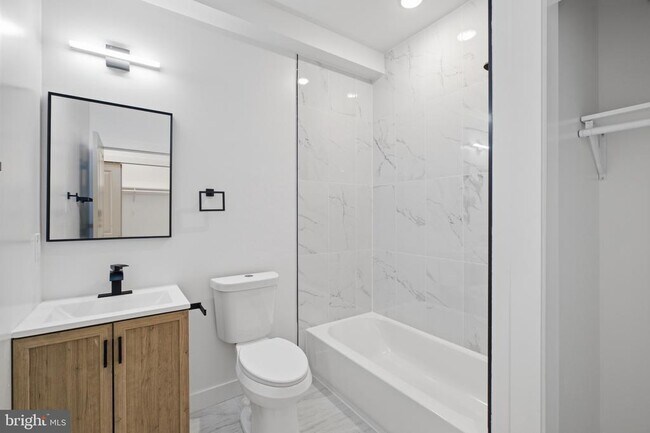 2237 N 16th St Unit 2