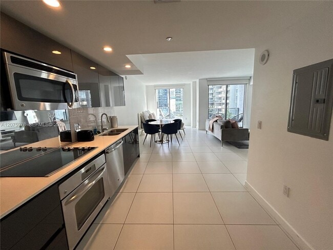 Photo - 31 SE 6th St Unit 1703