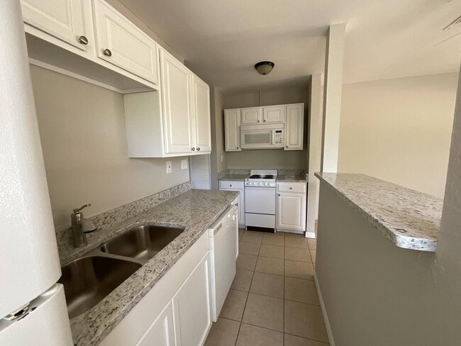 Photo - 2218 S Park Ave