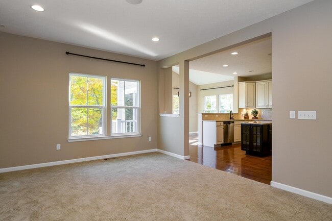 Photo - 7660 Scioto Crossing Blvd