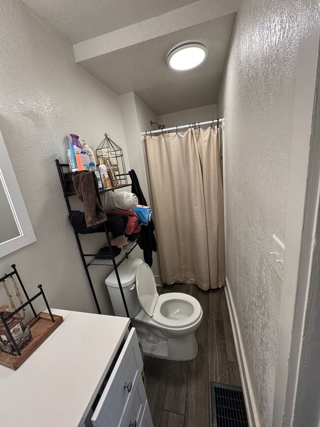 Photo - 123 E 7th St Unit 123 & 703-123