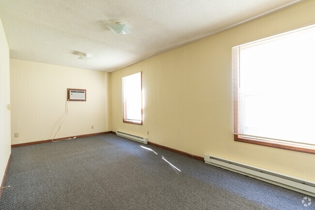 2BR, 2BA - 960SF - Bedroom - Smith and Royer Apartments