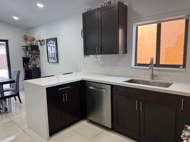 Building Photo - 16058 SW 85th St Rental