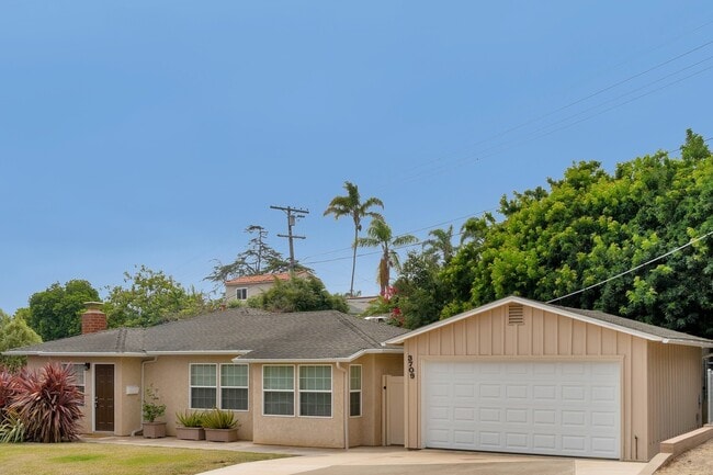 Building Photo - Single Level Family House