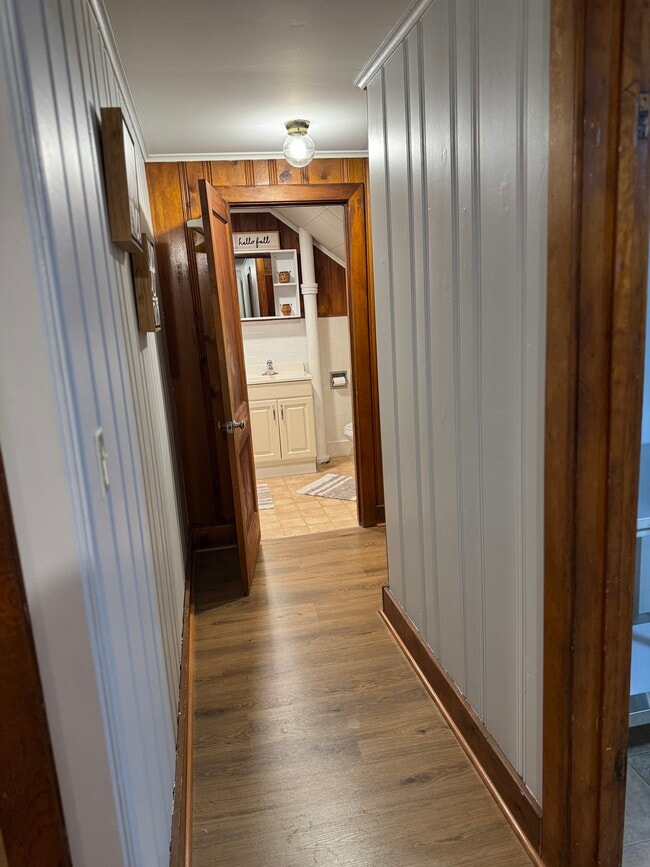 Photo - 618 Leonard Ave Unit Upper