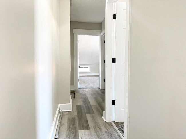 Photo - Banklick Duplex Unit 2nd Floor Premium