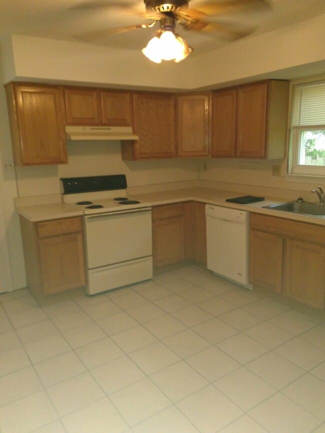 Photo - 325 Olive Ave Unit First