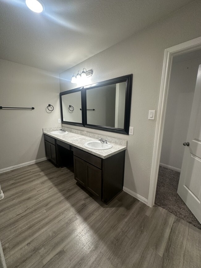 Photo - 2146 10th St