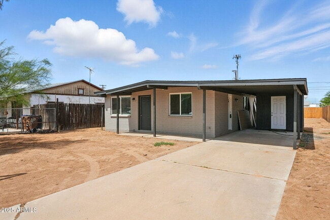 Photo - 130 W Harding Ave