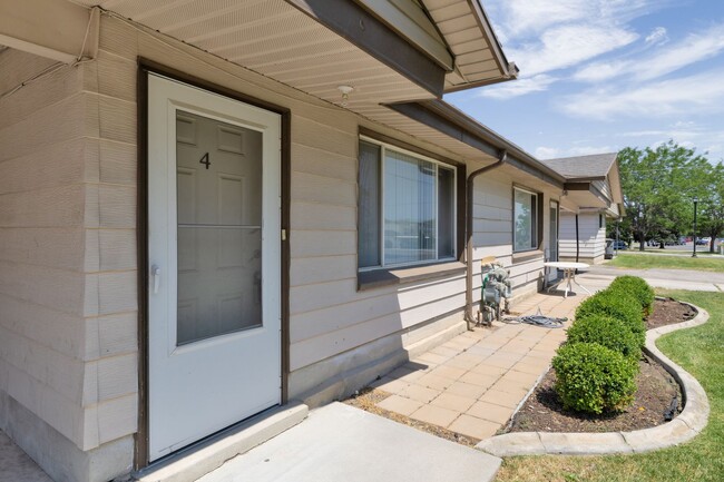South Jordan 2 Bedroom, 1 Bathroom Duplex - South Jordan 2 Bedroom, 1 Bathroom Duplex House